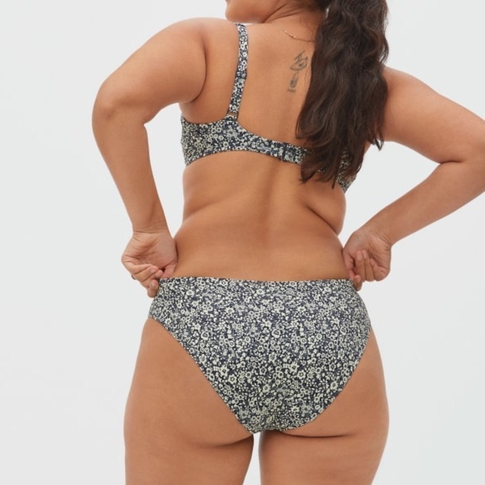 Everlane Liberty Floral Bikini Bottom Navy White Swimwear Size M NWT